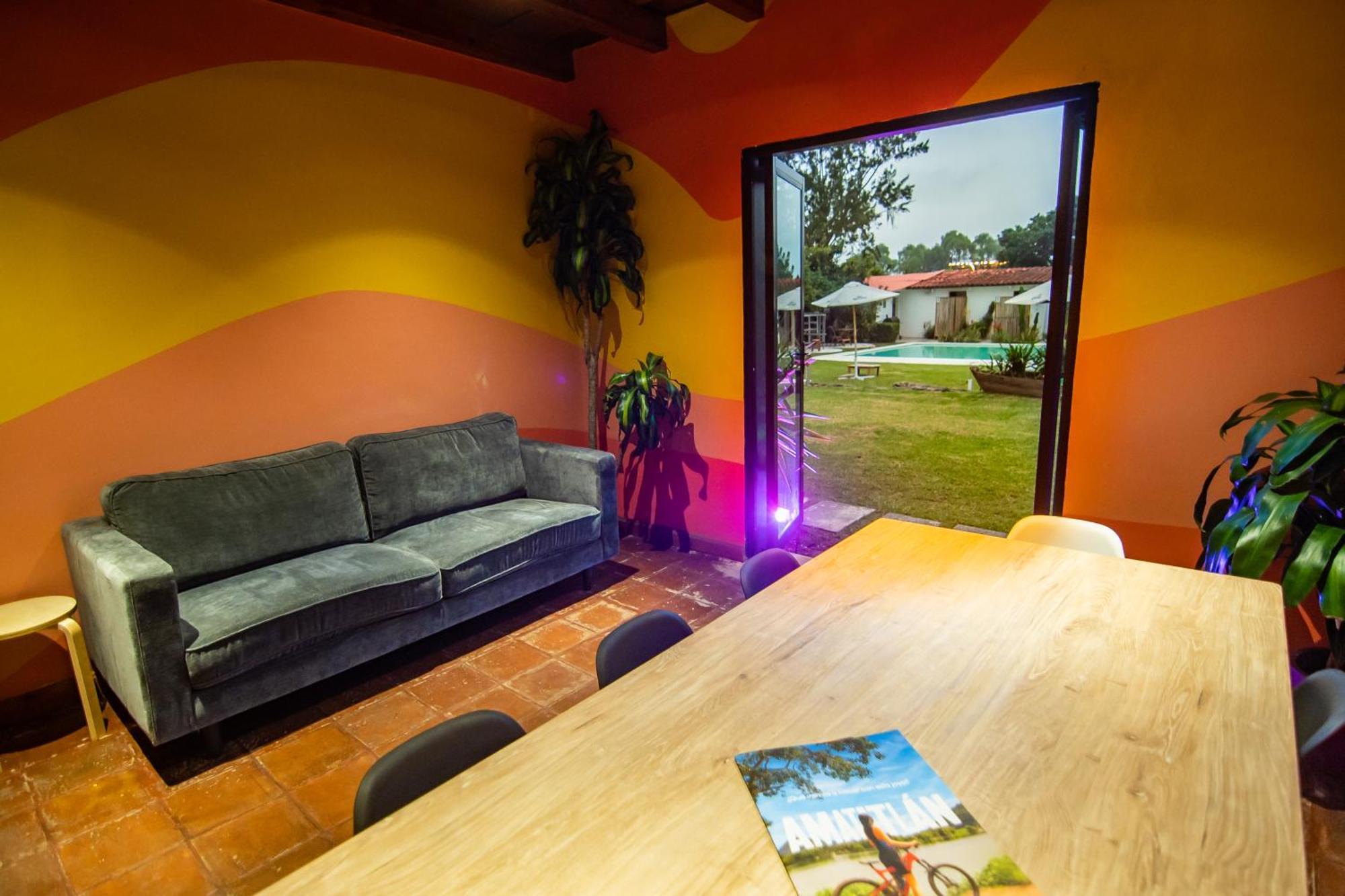 Yes Please! Hostel Antigua ภายนอก รูปภาพ