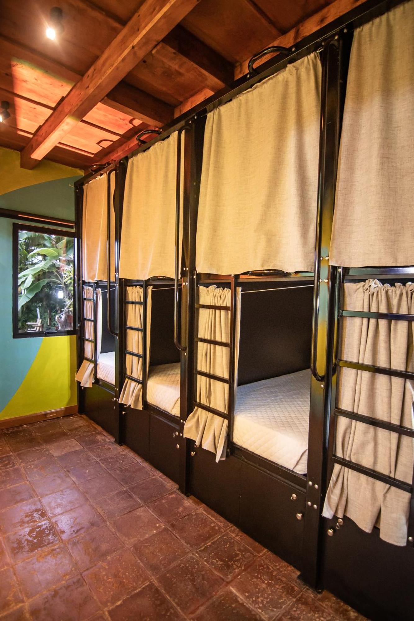 Yes Please! Hostel Antigua ภายนอก รูปภาพ