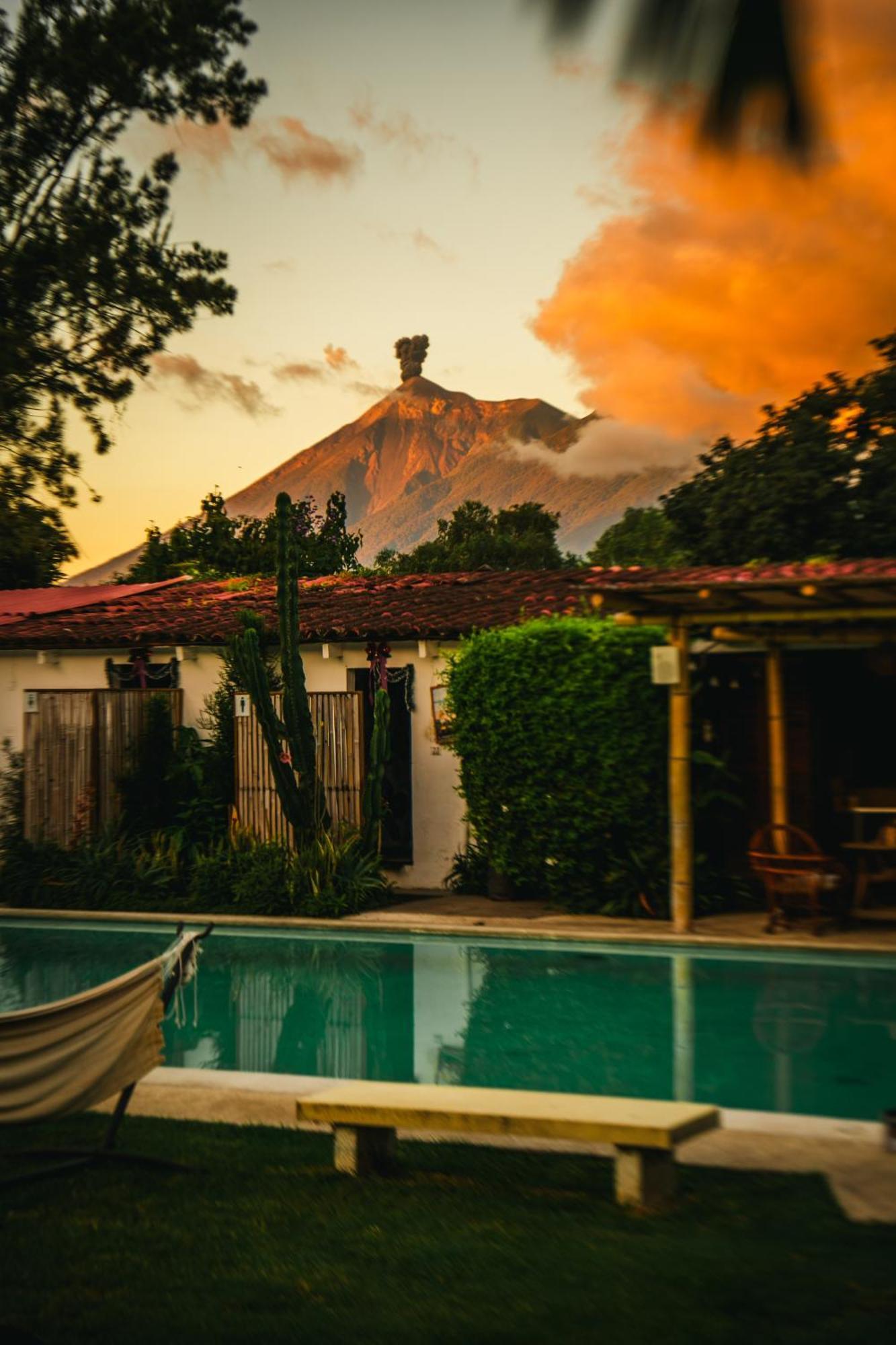 Yes Please! Hostel Antigua ภายนอก รูปภาพ