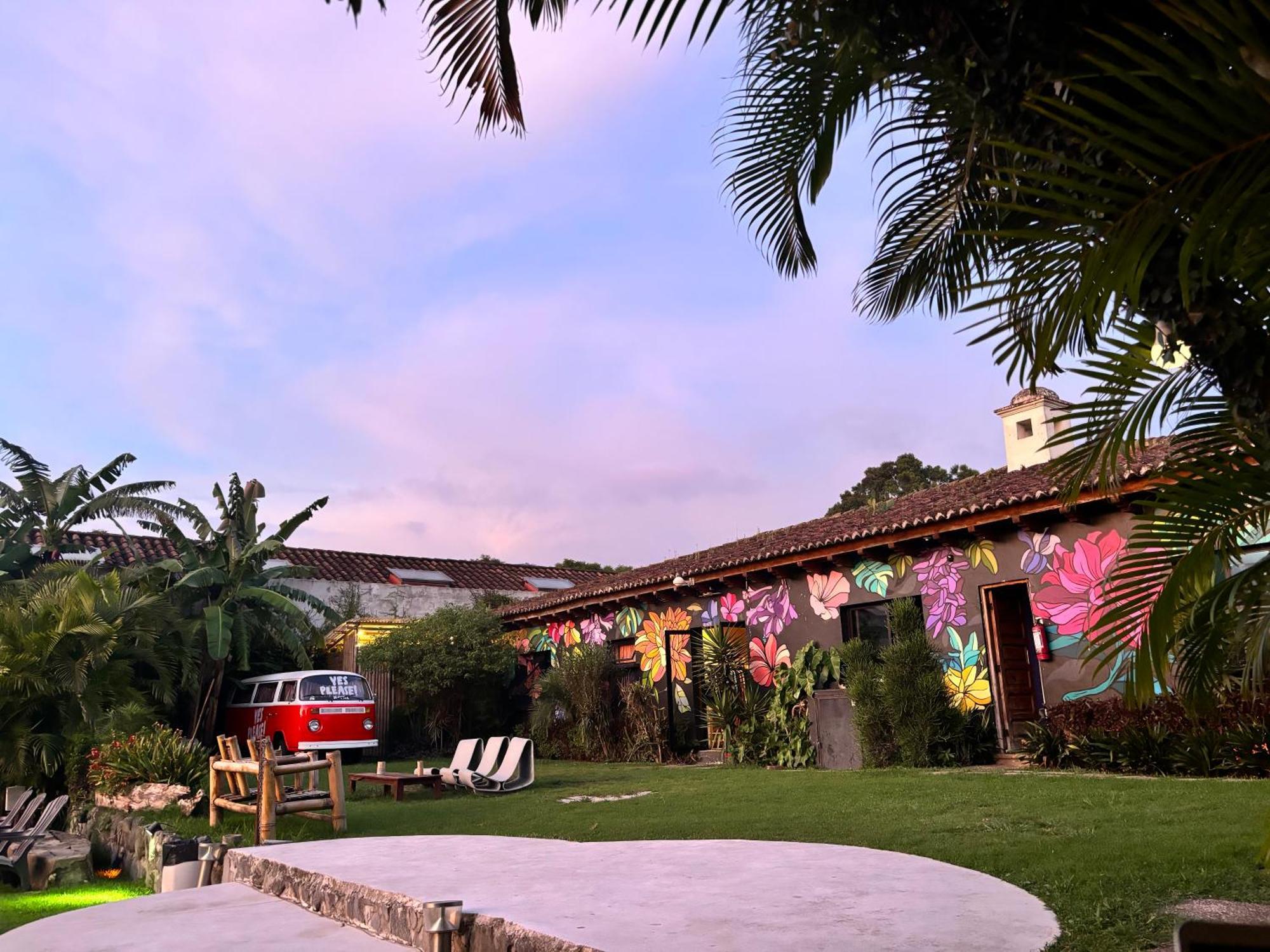 Yes Please! Hostel Antigua ภายนอก รูปภาพ